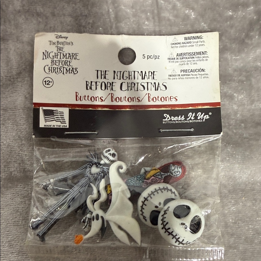 Hallmark Ornament Trio and set of buttons Nightmare before Christmas - Picture 2 of 4